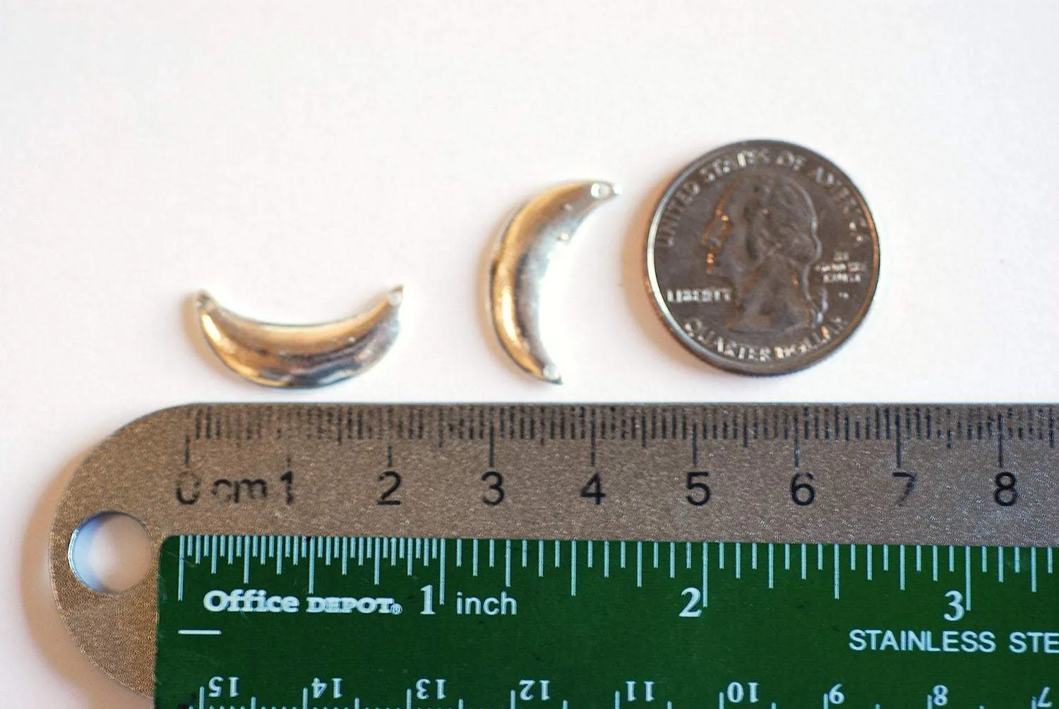 Sterling Silver Wholesale Crescent Moon Connector Charm- 925 Silver Small Half Moon Charm Link Spacer, Small Silver Semi Circle Charm, Silver Moon,330