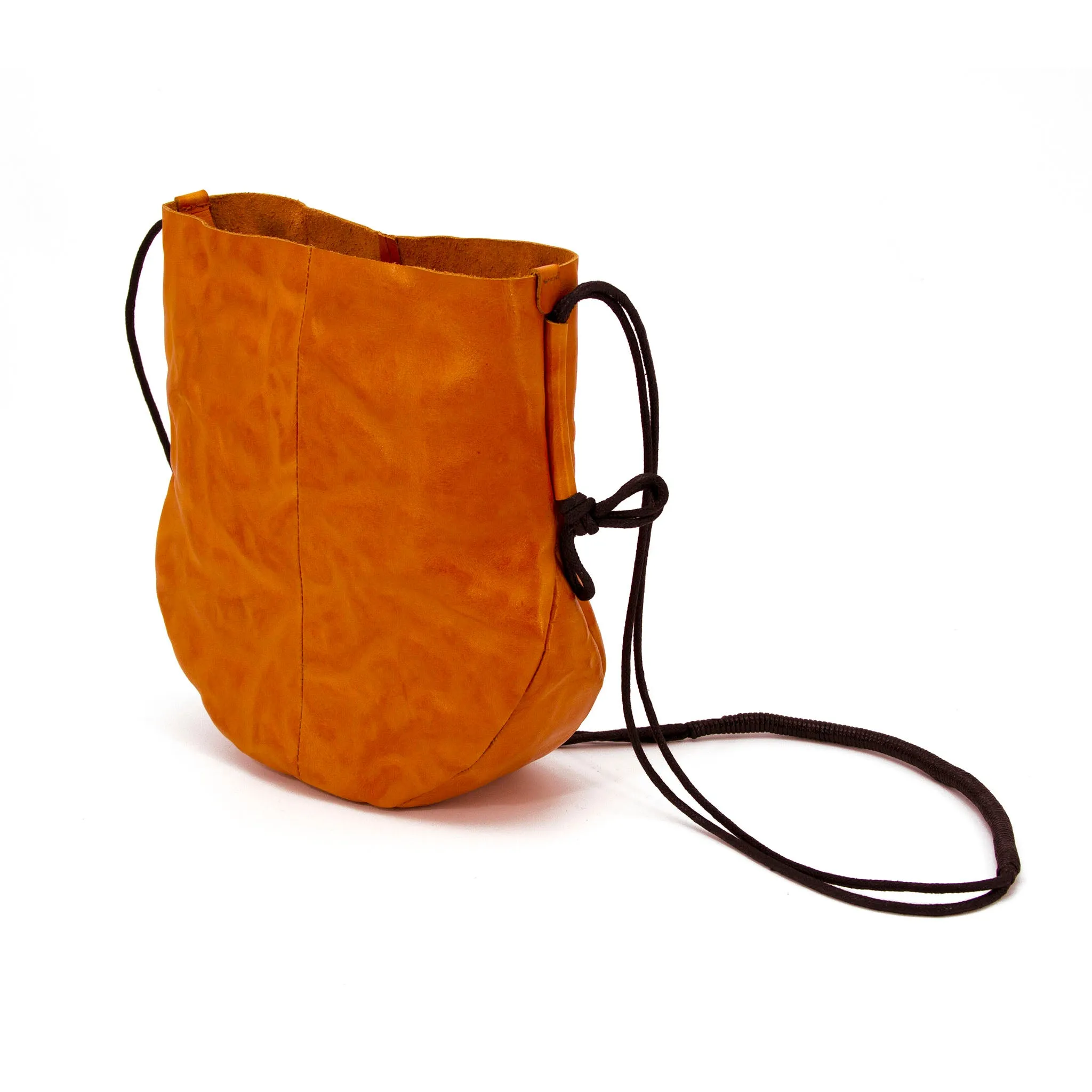 Wrinkled leather round bottom bag