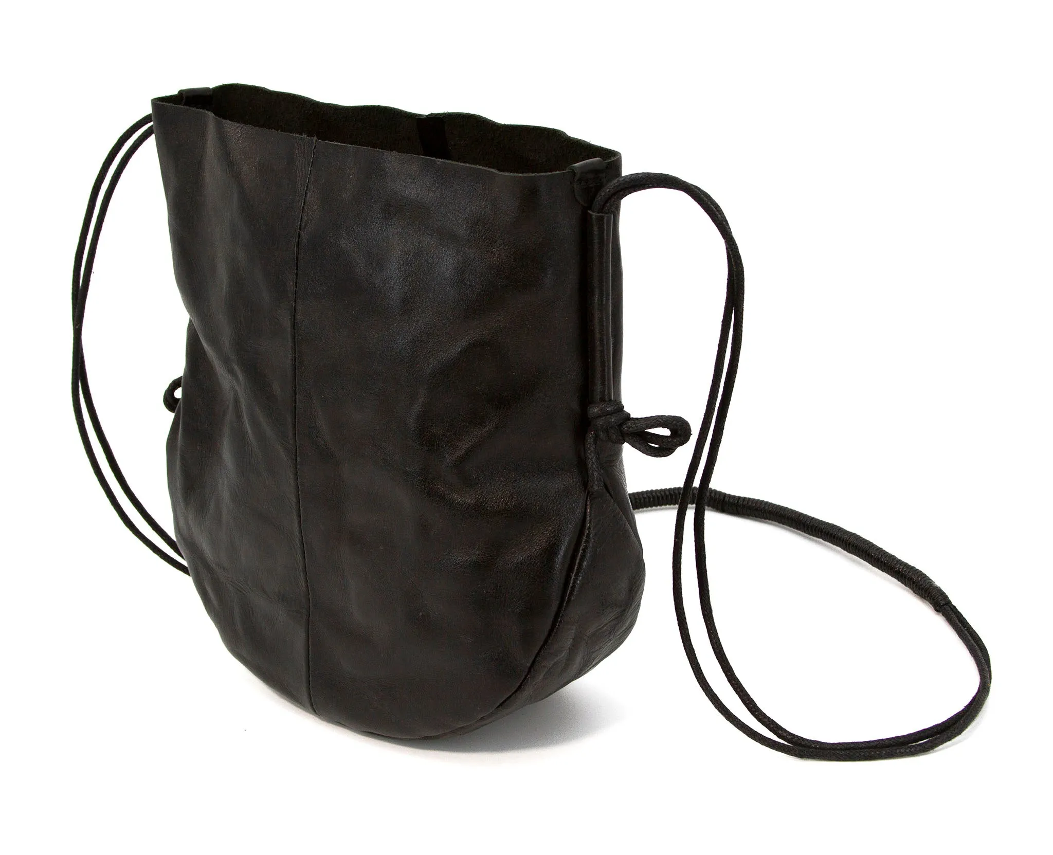 Wrinkled leather round bottom bag